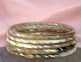 Bracelet-corne-zebre-4mm-dore-1.jpg