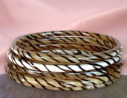 Bracelet-corne-zebre-4mm-noir.jpg
