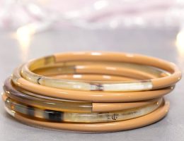 Bracelets-corne-sable.jpg