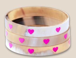 bracelet-coeur-rose-vif.jpg